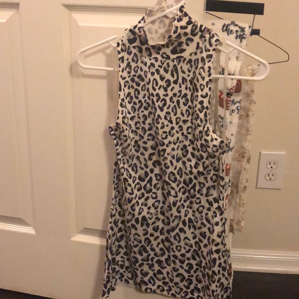 Leopard Tank
